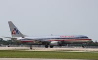 N875NN @ KPBI - Boeing 737-800 - by Mark Pasqualino