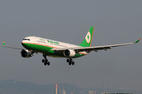 B-16310 @ VIE - EVA AIR - by Chris Jilli