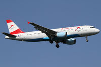 OE-LBO @ VIE - Austrian Airlines - by Joker767