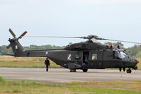 ES843 @ LFKB - Parking - by BTT