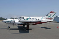 N421BP @ CLM - Different paint scheme - by Duncan Kirk
