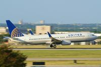 N27239 @ KSAT - Landing 12R