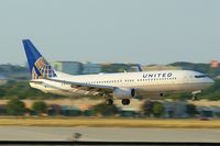 N78285 @ KSAT - Landing 12R