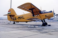 HA-MHL @ EDDF - Frankfurt FRA 23.10.88 - by leo larsen