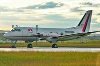 C-FHBO @ CYYC - at Calgary