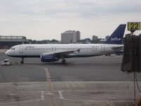 N659JB @ EWR - a320 - by christian maurer