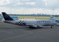 B-18206 @ AMS - Arrival on Schiphol Airport on the gate in New SKY Team Colours - by Willem Göebel