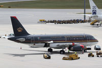 JY-AYN @ LOWW - Royal Jordanian Airbus A319 - by Thomas Ranner