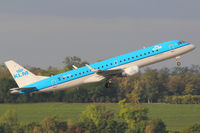 PH-EZU @ LOWW - KLM Cityhopper