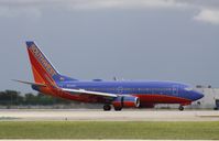 N932WN @ KPBI - Boeing 737-700 - by Mark Pasqualino