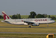 A7-AHP @ LOWW - Qatar Airways Airbus 320