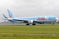 PH-OYI @ EHAM - ArkeFly