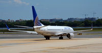 N37277 @ KDCA - Taxi DCA - by Ronald Barker
