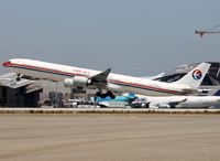 B-6051 @ KLAX - Takeoff 25R
