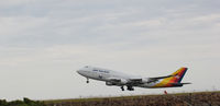 DQ-FJL @ YSSY - Take off at Sydney International - by chaben