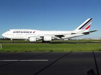 F-GITI @ LFPG - C/N 1327, on her way to runway 09R