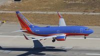 N923WN @ LAX - Southwest Airlines  Boeing 737-700 Landing at LAX - by Kai Hansen