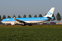 PH-AKD @ EHAM - KLM
