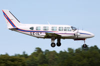 SE-ILY @ ESSB - On final to runway 12 - by Roger Andreasson