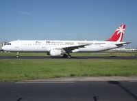 F-GYAR @ LFPG - Part of ILFC extensive portfolio, C/N 891 first served Swissair and Swiss as HB-IOJ. Move across the border to France took place in 2004.