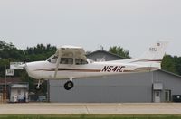 N541E @ KOSH - Cessna 172R