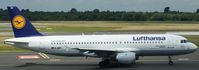 D-AIPY @ EDDL - Lufthansa, seen here on the taxiway at Düsseldorf Int´l (EDDL) - by A. Gendorf