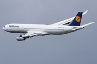 D-AIGM @ LOWW - On the way to Dubai
