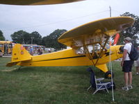 N77639 @ OSH - j3 cub