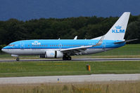 PH-BGL @ LSGG - Landing in 23 - by micka2b