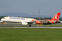 TC-JRO @ LOWW - Shortly before touching down on Rwy 16