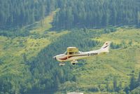 D-EOHH @ LOWZ - One of the many German Cessna's was visiting the sunny Zell Am See Flugplatz. It's landing was superb. - by Jorrit de Bruin