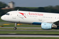 OE-LBF @ LOWW - Close up