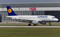 D-AKNF @ EDDM - departure from Munich - by Friedrich Becker