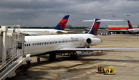 N912DE @ KATL - Atlanta - by Ronald Barker