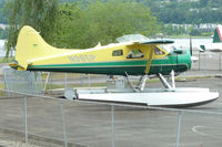 N985P @ RNT - 1966 Dehavilland DHC-2 MK. I(L20A), c/n: 1624 ex XV271 - by Terry Fletcher