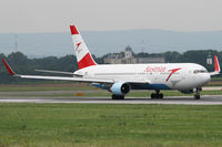 OE-LAX @ VIE - Austrian Airlines