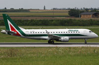 EI-RDC @ VIE - Alitalia
