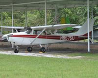 N8575U @ X05 - 1965 CESSNA 172F, C/N 17252475
