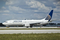 N12238 @ FLL - Taxiing to runway 9L at KFLL