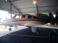 N280CJ @ OSH - cirrus jet