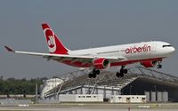 D-ALPA @ EDDM - moments prior touchdown - by Friedrich Becker