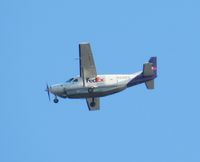 N930FE @ POC - Flying eastbound to ONT (Ontario, California), Fed Ex hub, through Brackett Air Space, south of the field near Interstate 10 - by Helicopterfriend