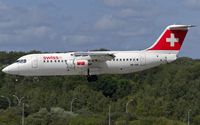 HB-IXR @ ELLX - short final RW24