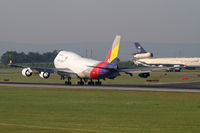 HL7413 @ VIE - Asiana Cargo