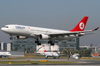 TC-JNG @ VIE - Turkish Airlines