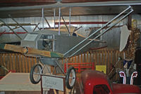 747W photo, click to enlarge