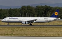 D-AIST @ EDDF - decelerating after touchdown - by Friedrich Becker