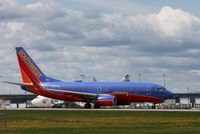 N907WN @ KMKE - Boeing 737-700 - by Mark Pasqualino