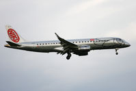 OE-IHD @ LOWW - lWien - by Ferenc Kolos