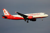 D-ABFP @ LOWW - lWien - by Ferenc Kolos